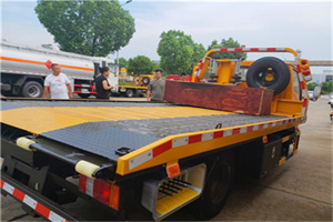 新会区附近拖车电话号码服务