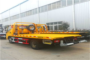 新会区附近拖车救援搭电