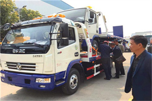新会区汽车道路救援拖车价格